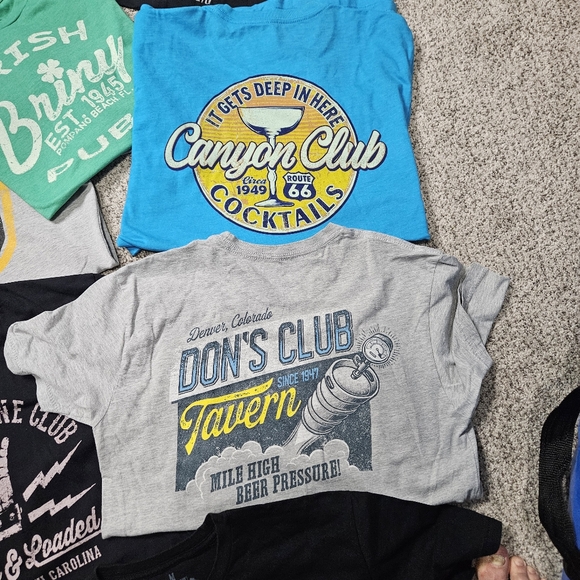 Set of 8 Dive Bar Tees, Size Medium - Picture 5 of 6